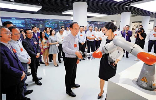 美的集團(tuán)戰(zhàn)略升級(jí) 進(jìn)軍智能機(jī)器人及自動(dòng)化設(shè)備新藍(lán)海